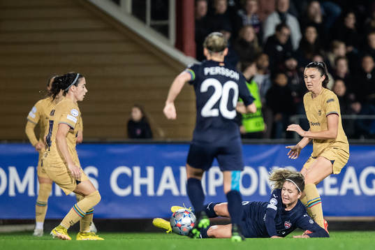 Loreta Kullashi of FC Rosengård and Ingrid Syrstad Engen