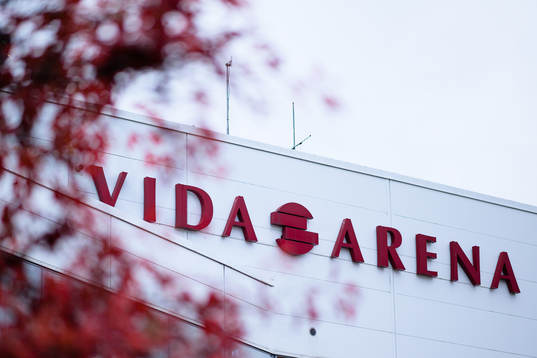 Exteriör vy av Vida arena före ishockeymatchen i SHL