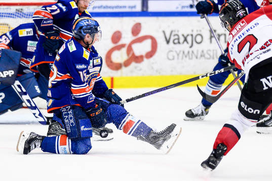 Växjös Dan Sexton täcker skott
