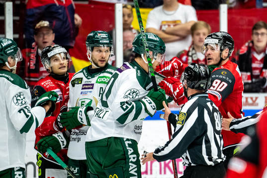 Färjestads Marcus Westfält och Malmö Redhawks Lance