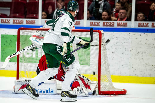 Färjestads Victor Ejdsell gör 0-1