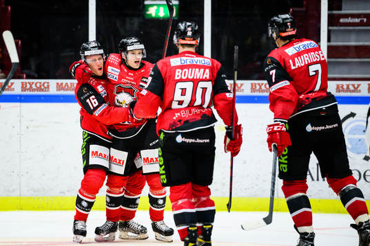 Malmö Redhawks Matias Lassen jublar
