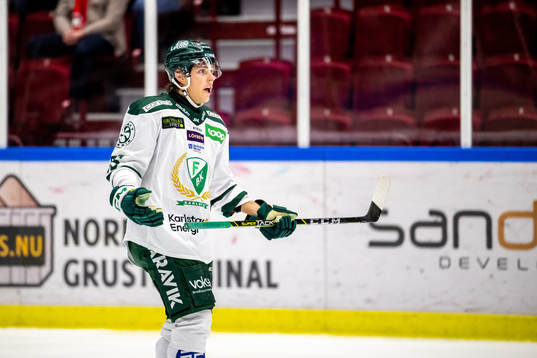 Färjestads Max Lindroth reagerar