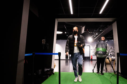 Ola Toivonen of Malmö FF arrives to the stadium