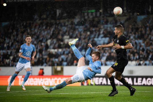 Anders Christiansen of Malmö and Ismael Kandouss of Union