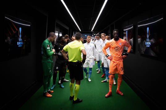 Anders Christiansen and goalkeeper Ismael Diawara of Malmö