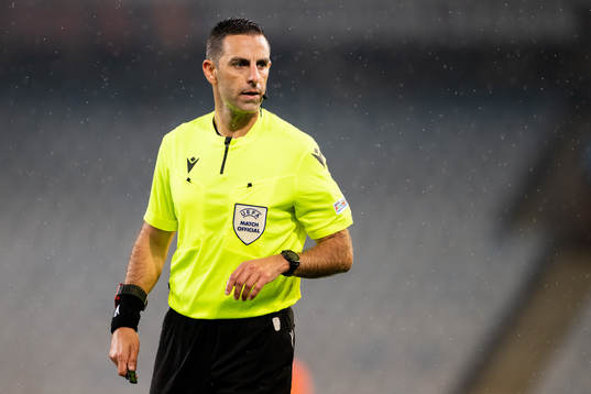Referee Roi Reinshreiber