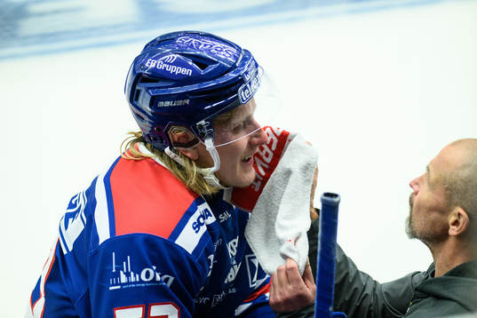 Oskarshamns Anthon Eriksson har ont