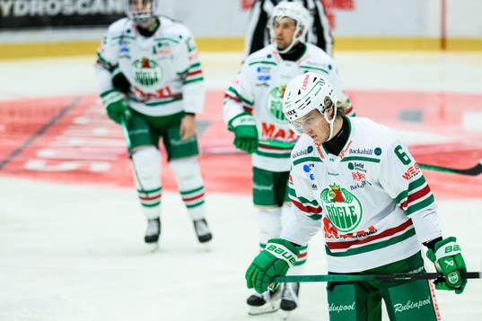 Rögles Tony Sund deppar efetr 1-2