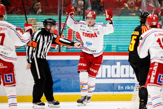 Timrås Erik Walli Walterholm jublar