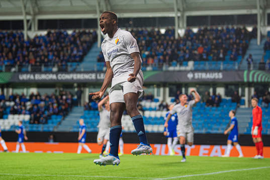 Joel Asoro of Djurgården celebrates