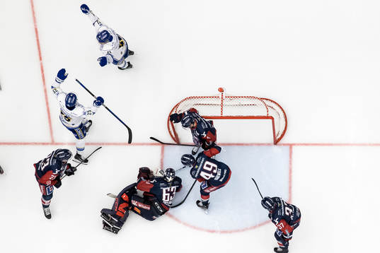 Leksands Carter Camper och Leksands John Quenneville jubel