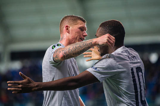 Joel Asoro of Djurgården celebrates with Victor Edvardsen