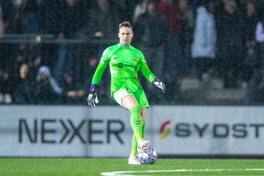 Goalkeeper Sandra Panos of Barcelona