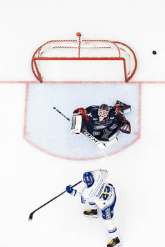 Leksands Mikael Ruohomaa och Linköpings målvakt Marcus