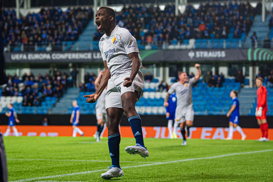 Joel Asoro of Djurgården celebrates