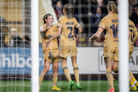 Mariona Caldentey of Barcelona celebrates