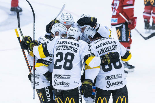 Västerås spelare jublar