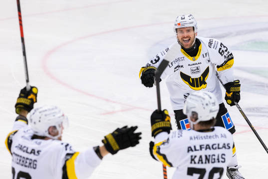 Västerås Patrik Parkkonen jublar