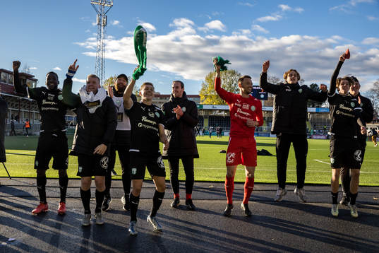 Västerås SKs spelarna jublar