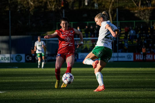 Örebros Elizabeth Pechersky och Hammarbys Jonna Andersson
