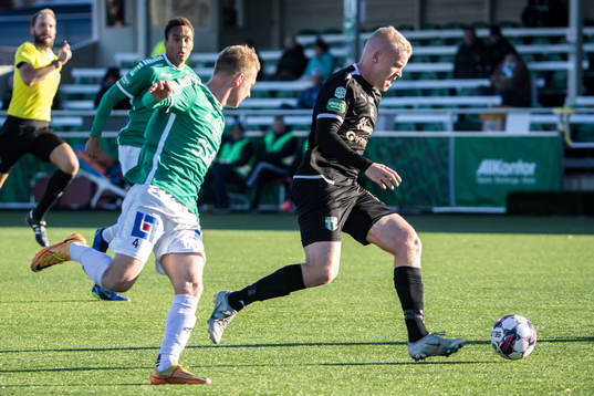 Brages Malte Persson och Västerås SKs Simon Johansson