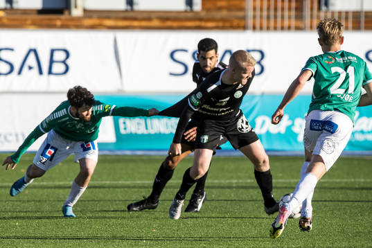 Brages Jonathan Syberg Tamimi och Västerås SKs Simon