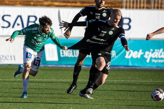 Brages Jonathan Syberg Tamimi och Västerås SKs Simon