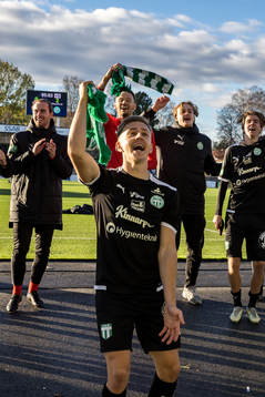 Västerås SKs Simon Gefvert jubel