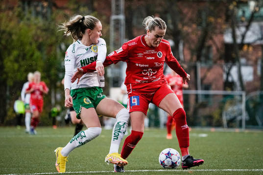Hammarbys Matilda Vinberg och Örebros Elli Pikkujämsä