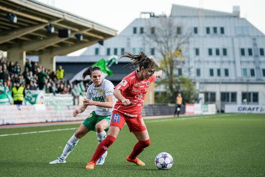 Hammarbys Simone Boye Sørensen och Örebros Emilia