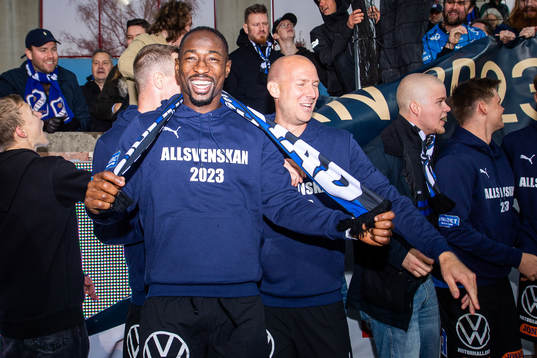 Halmstads Sadat Karim och Andreas Johansson jublar