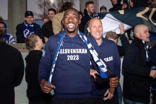 Halmstads Sadat Karim och Andreas Johansson jublar