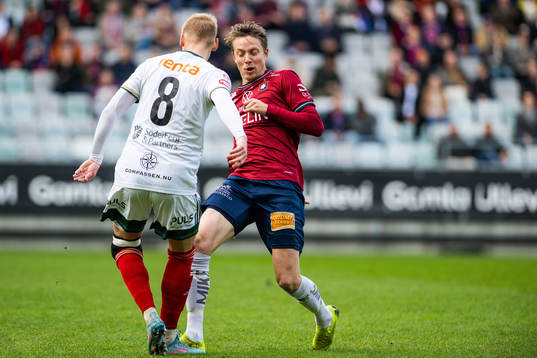 Skövde AIKs Oscar Lennerskog och Örgrytes Viktor Lundberg