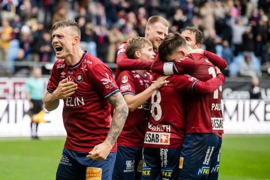 Örgrytes Marcus Haglind Sangre jublar