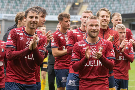 Örgrytes Jonathan Azulay och Nicklas Bärkroth jublar
