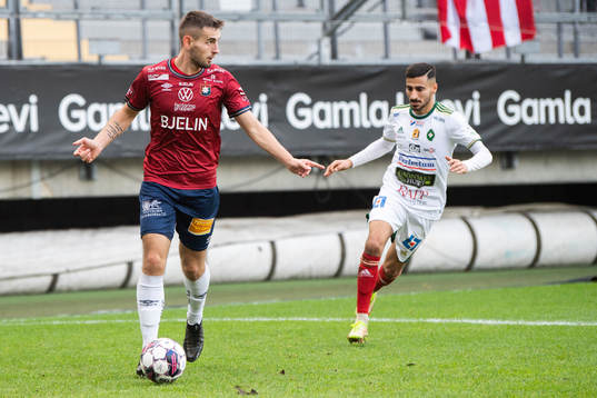 Örgrytes Erion Sadiku och Skövde AIKs Elmar Abraham