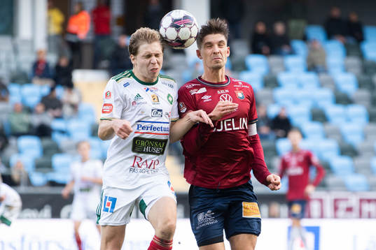 Skövde AIKs Samuel Sörman och Örgrytes Daniel Paulson