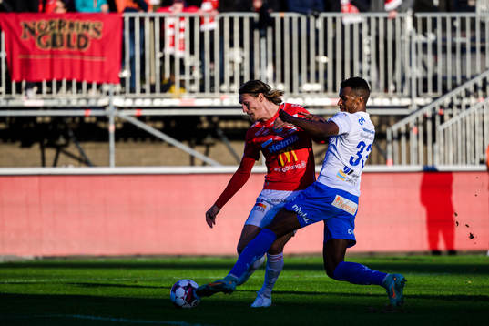 Degerfors Gustav Granath och Värnamos Bernardo Vilar