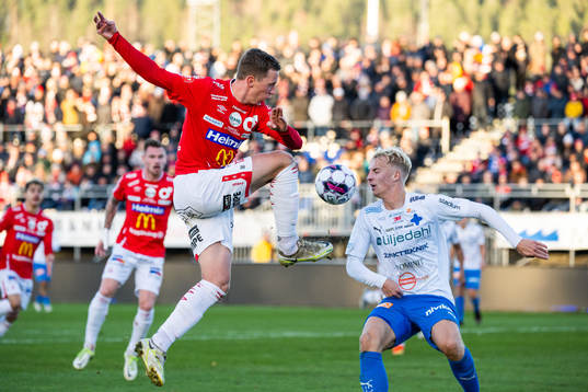 Degerfors Erik Lindell och Värnamos Victor Larsson