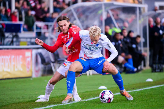 Degerfors Gustav Granath och Värnamos Victor Larsson