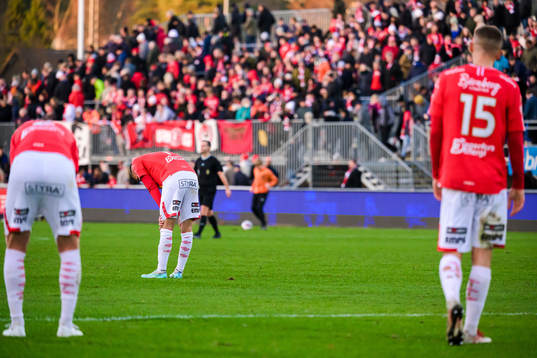 Degerfors spelare deppar