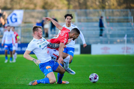 Värnamos Victor Eriksson och Degerfors Omar Faraj