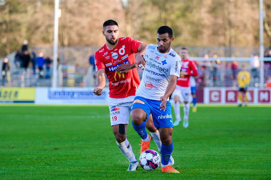 Degerfors Omar Faraj och Värnamos Wenderson Oliveira do