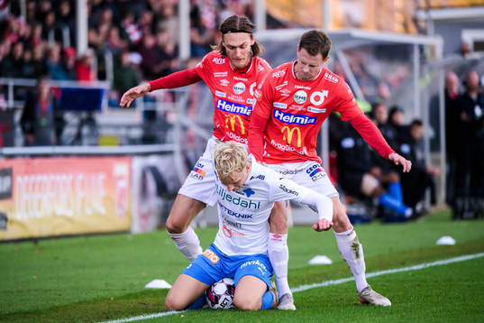 Degerfors Gustav Granath, Värnamos Victor Larsson och