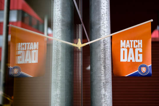 Flagga för matchdag före ishockeymatchen i SHL mellan
