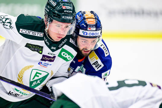 Färjestads Oscar Lawner och Växjös Tobias Rieder