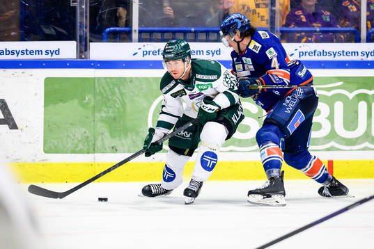 Färjestads Michael Lindqvist och Växjös Keegan Lowe