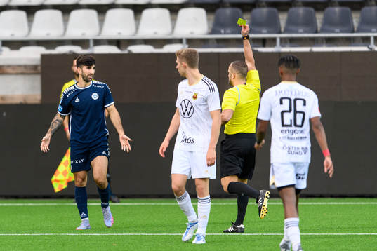 Utsiktens Allan Mohideen får gult kort