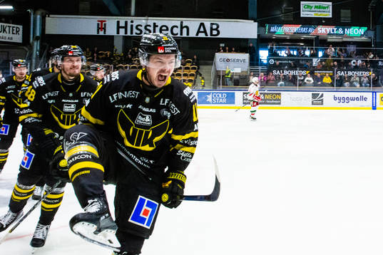 Västerås Anton Svensson jublar